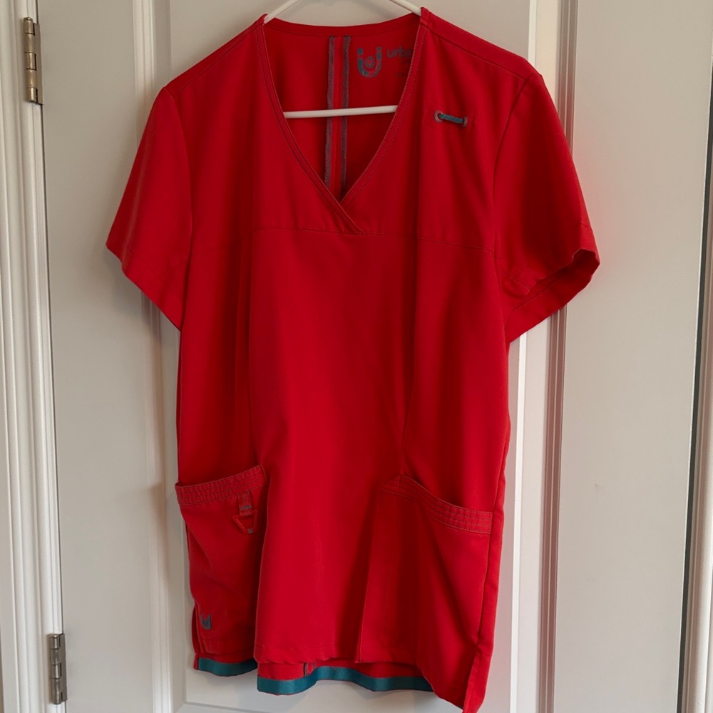 Urbane Scrub set- Large top and Medium bottoms